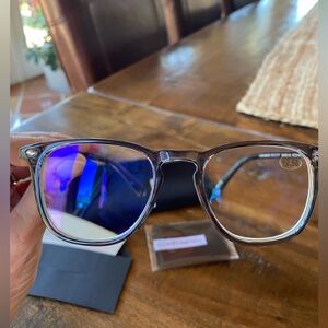 Compliments by Diff Eyewear Griffin Blue Light Reading Glasses Crystal - 2.5
